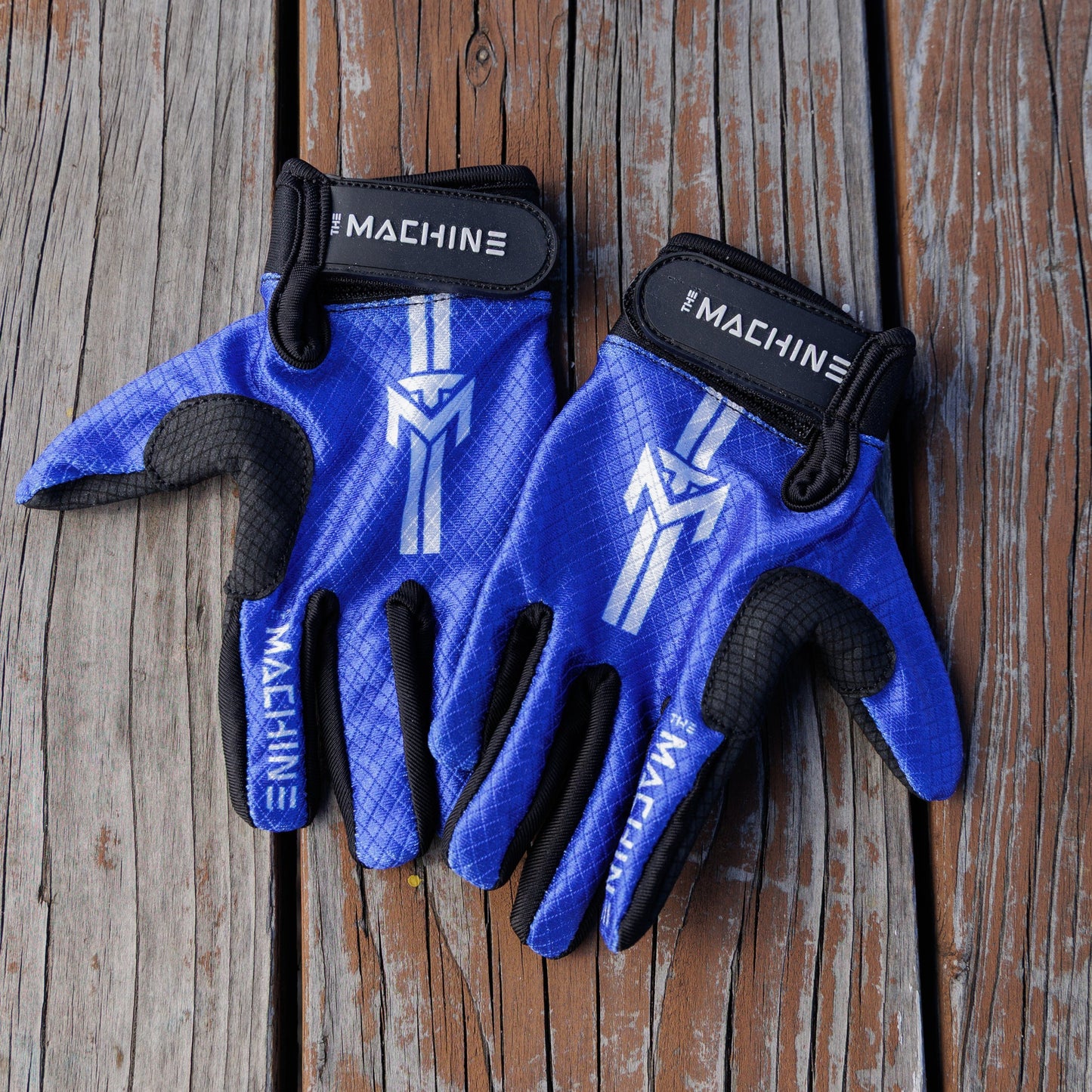 The Machine Racing Cimdi - Zils