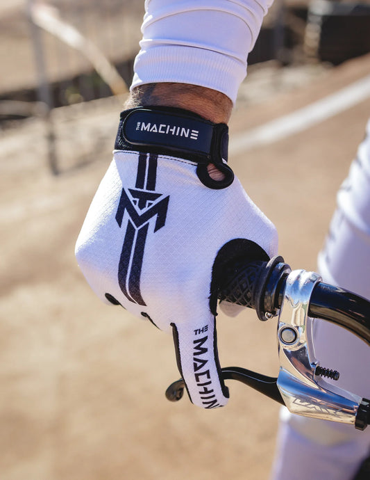 The Machine Racing Cimdi - Balts